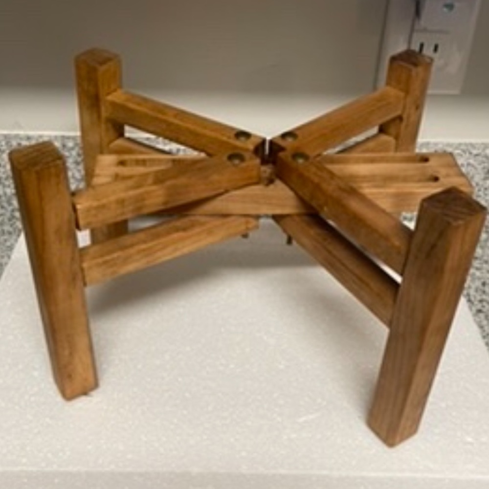EUC Vintage Jacky Adjustable Wood Stand 7.5” h & as wide as 14” & Screws to Adj.